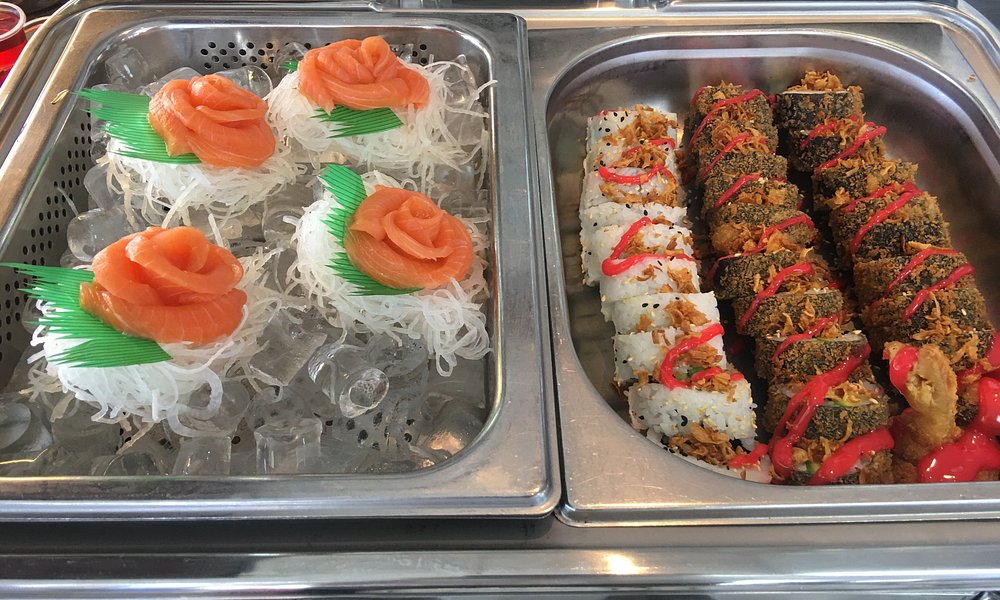 Sushi og sashimi i buffeten