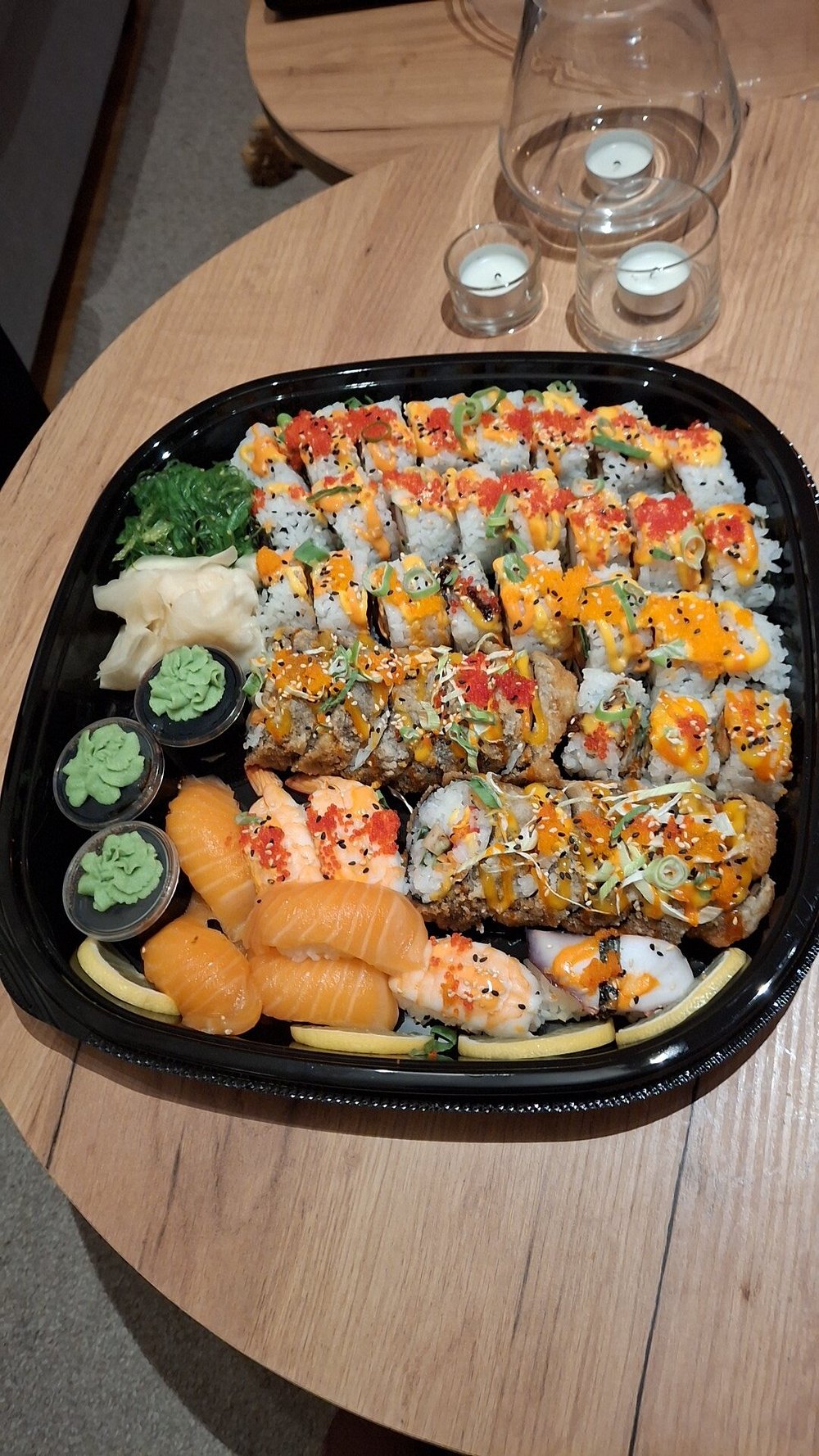 Sushifat fra Sakura Kina